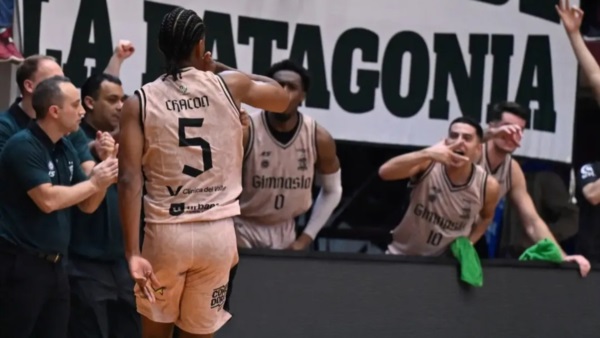 El cubano Chacón fue la figura en el debut con 28 puntos.
