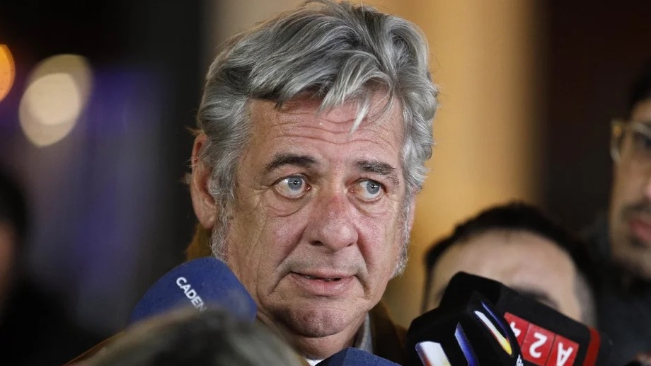 Nicolás Pino recibió críticas por las primeras decisiones del nuevo mandato.