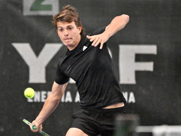 Carlos Zárate (ARG) le ganó a su compatriota Valentino Grippo.