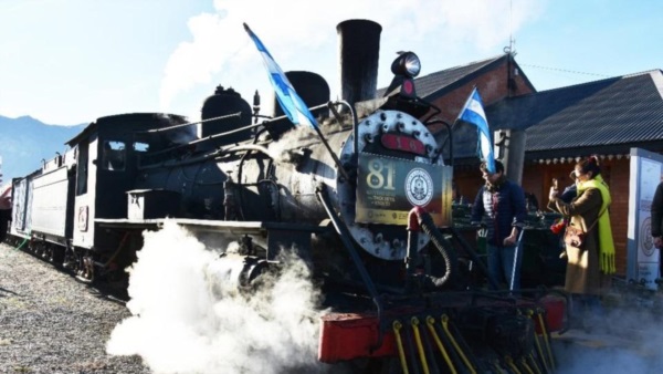 La Trochita tendrá 21 viajes en octubre.