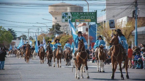 El desfile se desarrollará sobre la calle Mariano Moreno.